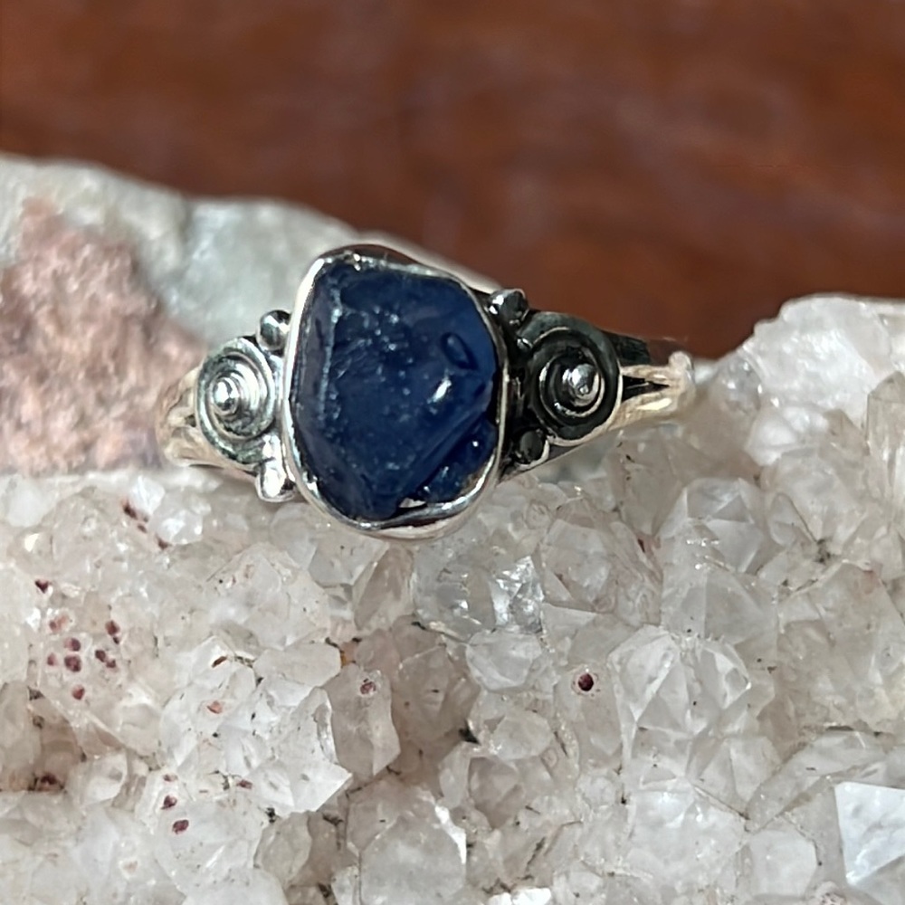 RAW, ROUGH SAPPHIRE 925 STERLING SILVER RING, SIZE 8.25